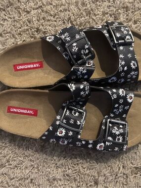 Unionbay Black Daisy Double-Buckle Sandals 11 women